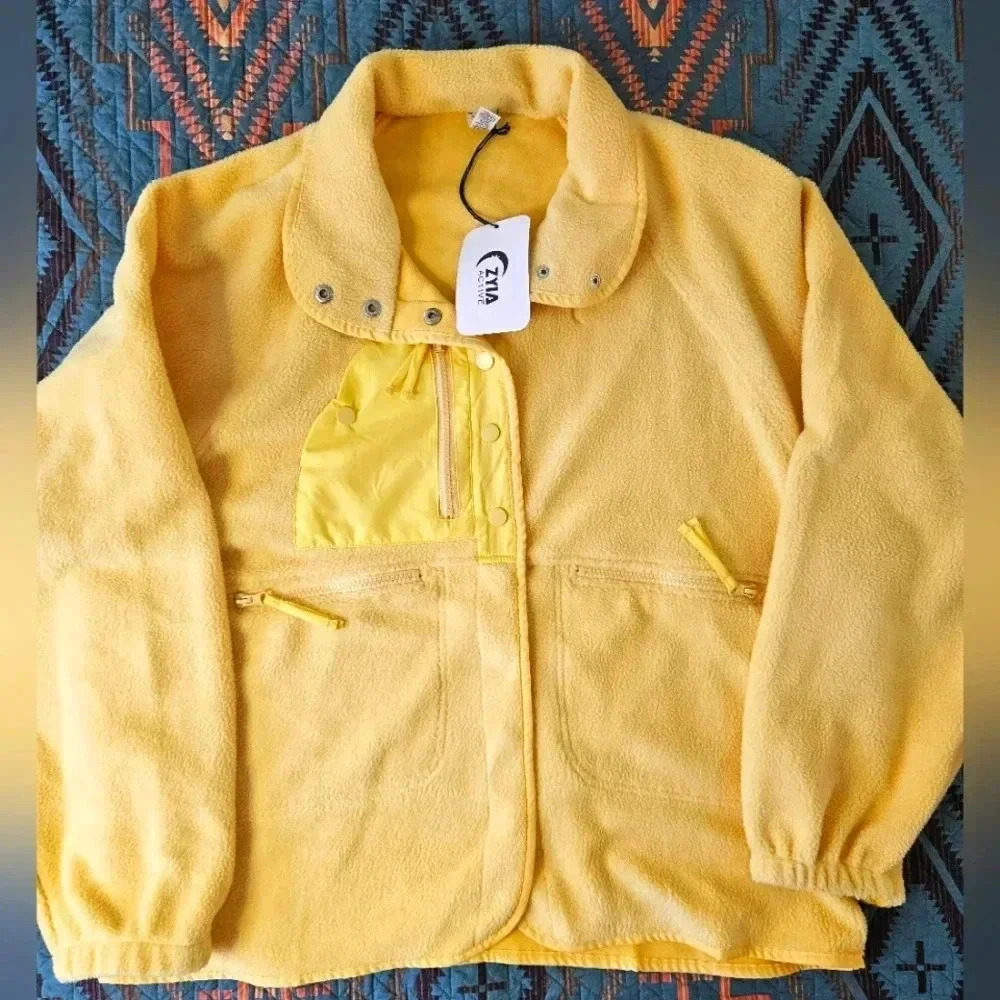 NWT ZYIA light jacket